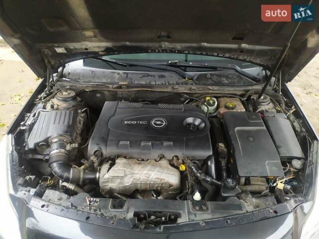Опель Инсигния 2010 в Львове на Automoto.ua Черный Опель Инсигния, объемом двигателя 2 л и пробегом 350 тыс. км за 6500 $, фото 5 на Automoto.ua