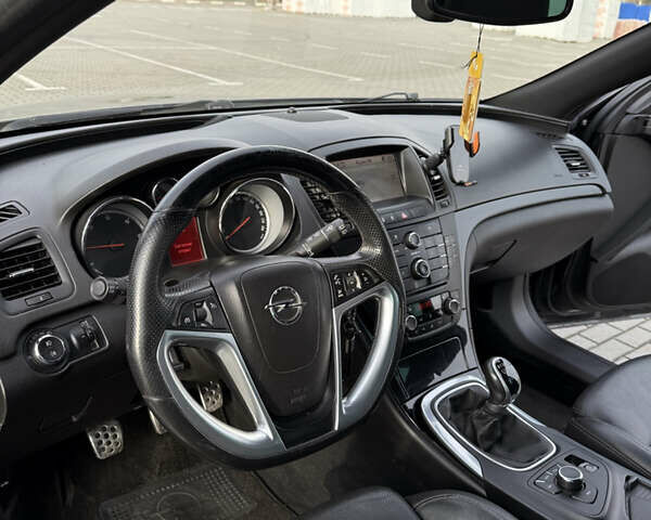 Черный Опель Инсигния, объемом двигателя 1.96 л и пробегом 305 тыс. км за 7999 $, фото 7 на Automoto.ua