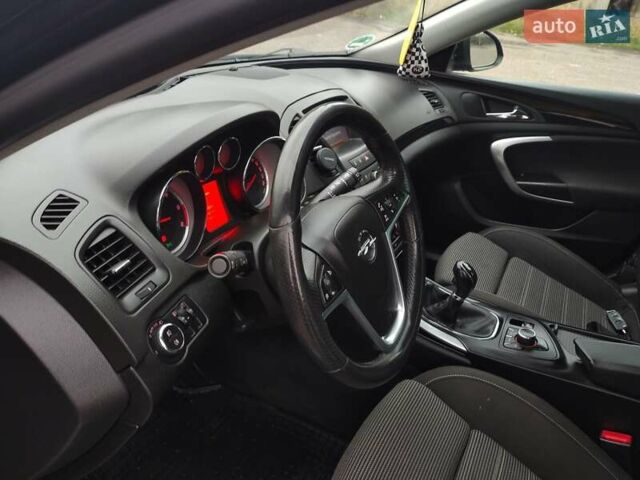 Черный Опель Инсигния, объемом двигателя 2 л и пробегом 265 тыс. км за 5750 $, фото 19 на Automoto.ua