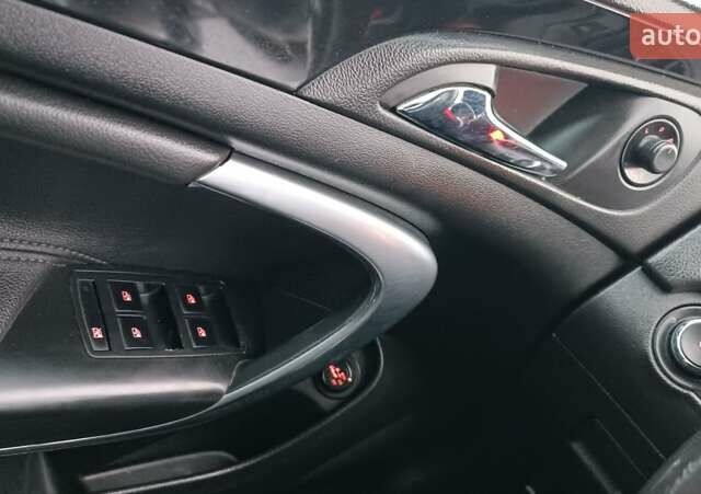 Черный Опель Инсигния, объемом двигателя 2 л и пробегом 215 тыс. км за 7250 $, фото 87 на Automoto.ua