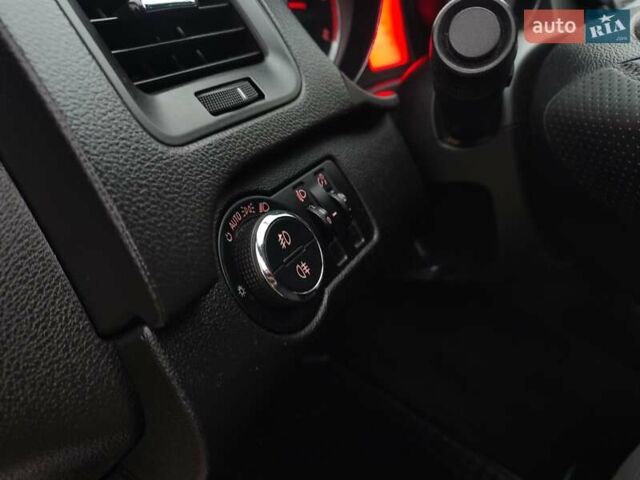 Черный Опель Инсигния, объемом двигателя 2 л и пробегом 265 тыс. км за 5750 $, фото 20 на Automoto.ua