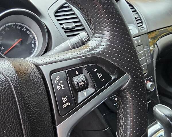 Опель Инсигния 2010 в Киеве на Automoto.ua Черный Опель Инсигния, объемом двигателя 1.96 л и пробегом 260 тыс. км за 5500 $, фото 28 на Automoto.ua