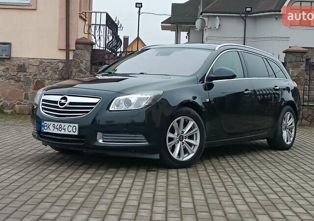 Черный Опель Инсигния, объемом двигателя 2 л и пробегом 215 тыс. км за 7250 $, фото 8 на Automoto.ua