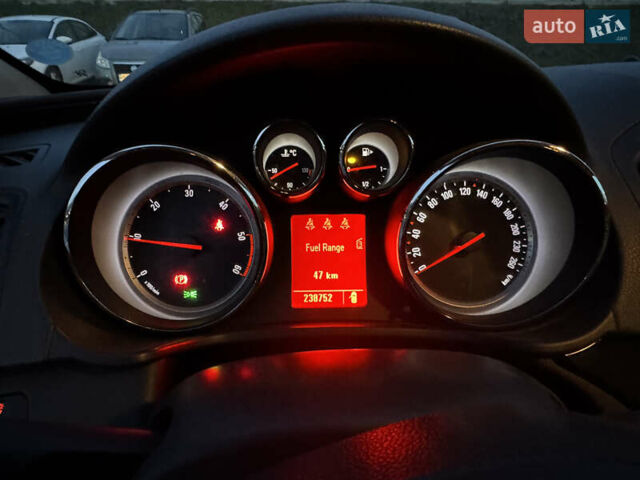 Черный Опель Инсигния, объемом двигателя 1.96 л и пробегом 230 тыс. км за 5700 $, фото 25 на Automoto.ua