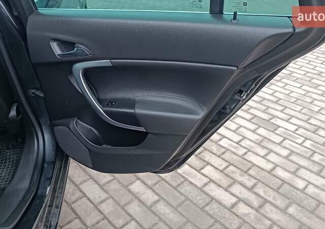 Черный Опель Инсигния, объемом двигателя 2 л и пробегом 215 тыс. км за 7250 $, фото 58 на Automoto.ua