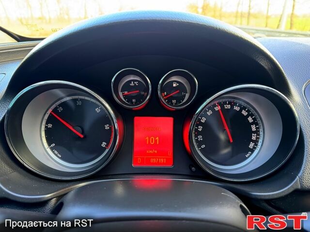 Черный Опель Инсигния, объемом двигателя 2 л и пробегом 97 тыс. км за 8800 $, фото 7 на Automoto.ua