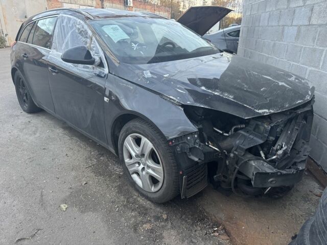 Опель Инсигния 2010 в Белой Церкве на Automoto.ua Черный Опель Инсигния, объемом двигателя 2 л и пробегом 300 тыс. км за 2000 $, фото 1 на Automoto.ua