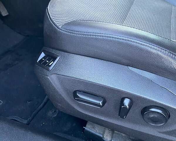 Черный Опель Инсигния, объемом двигателя 1.96 л и пробегом 328 тыс. км за 6300 $, фото 15 на Automoto.ua