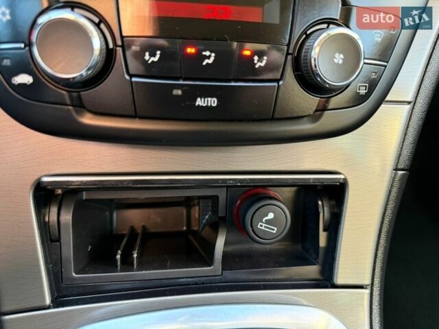 Черный Опель Инсигния, объемом двигателя 1.6 л и пробегом 206 тыс. км за 8000 $, фото 37 на Automoto.ua