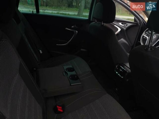 Черный Опель Инсигния, объемом двигателя 2 л и пробегом 265 тыс. км за 5750 $, фото 27 на Automoto.ua