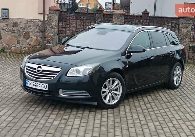 Черный Опель Инсигния, объемом двигателя 2 л и пробегом 215 тыс. км за 7250 $, фото 7 на Automoto.ua