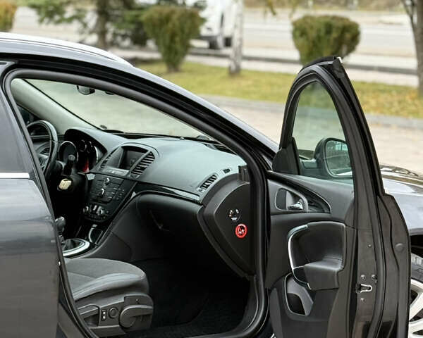 Черный Опель Инсигния, объемом двигателя 2 л и пробегом 292 тыс. км за 5900 $, фото 12 на Automoto.ua