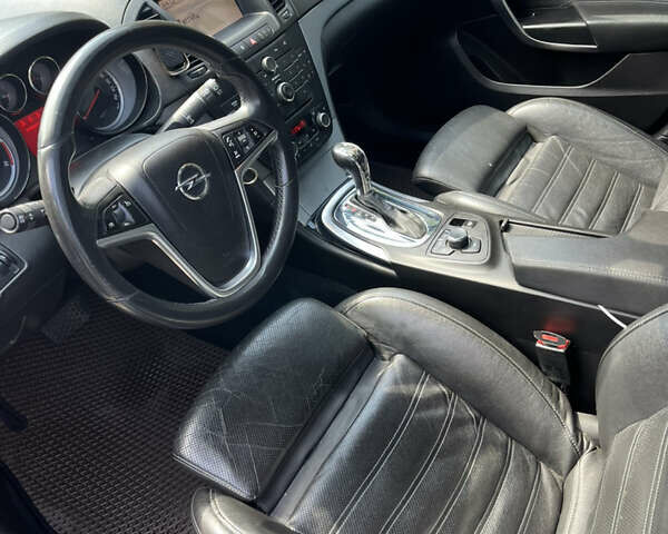 Чорний Опель Інсігнія, об'ємом двигуна 1.96 л та пробігом 245 тис. км за 7800 $, фото 4 на Automoto.ua