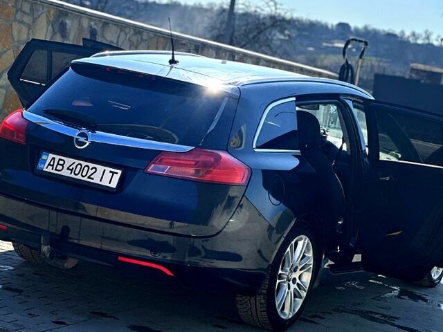 Черный Опель Инсигния, объемом двигателя 2 л и пробегом 296 тыс. км за 7000 $, фото 3 на Automoto.ua