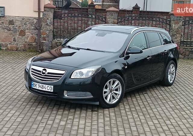 Черный Опель Инсигния, объемом двигателя 2 л и пробегом 215 тыс. км за 7250 $, фото 10 на Automoto.ua