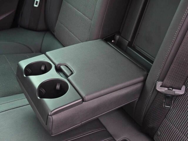 Черный Опель Инсигния, объемом двигателя 1.96 л и пробегом 197 тыс. км за 6999 $, фото 16 на Automoto.ua