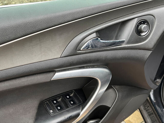 Черный Опель Инсигния, объемом двигателя 2 л и пробегом 237 тыс. км за 6700 $, фото 10 на Automoto.ua