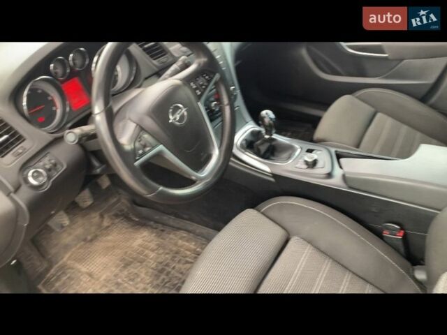 Чорний Опель Інсігнія, об'ємом двигуна 1.96 л та пробігом 304 тис. км за 7300 $, фото 6 на Automoto.ua