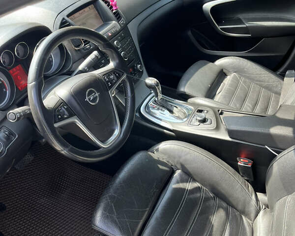 Чорний Опель Інсігнія, об'ємом двигуна 1.96 л та пробігом 245 тис. км за 7800 $, фото 3 на Automoto.ua