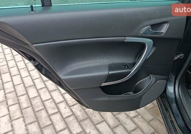 Черный Опель Инсигния, объемом двигателя 2 л и пробегом 215 тыс. км за 7250 $, фото 48 на Automoto.ua