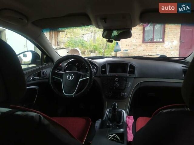 Опель Инсигния 2010 в Львове на Automoto.ua Черный Опель Инсигния, объемом двигателя 2 л и пробегом 350 тыс. км за 6500 $, фото 13 на Automoto.ua