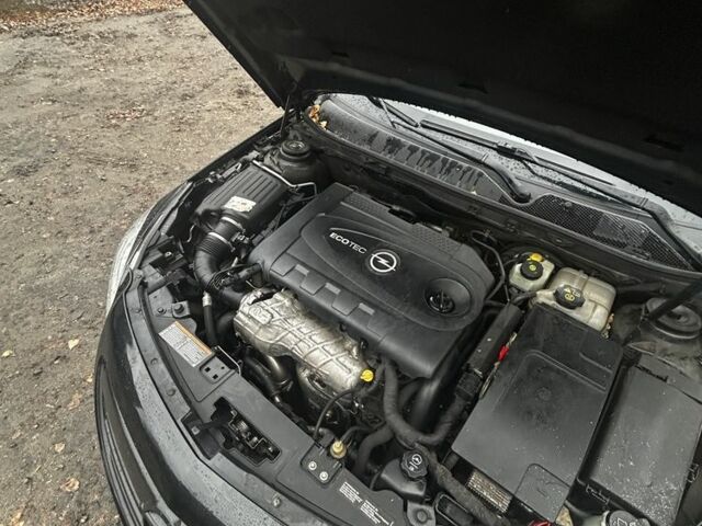 Чорний Опель Інсігнія, об'ємом двигуна 2 л та пробігом 288 тис. км за 6000 $, фото 8 на Automoto.ua