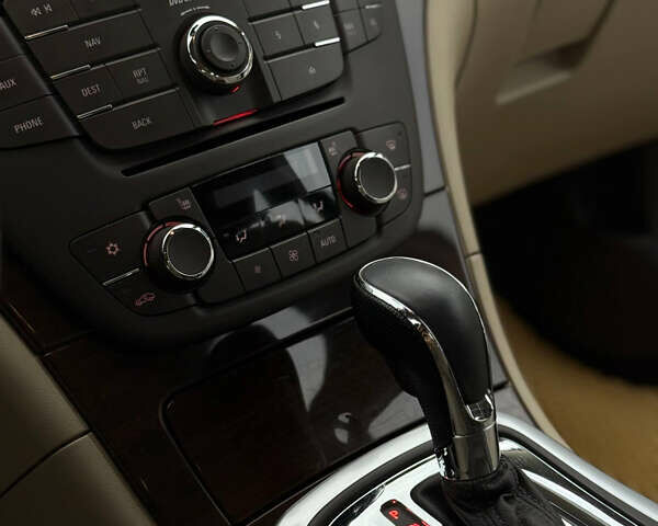 Черный Опель Инсигния, объемом двигателя 1.96 л и пробегом 277 тыс. км за 7800 $, фото 11 на Automoto.ua