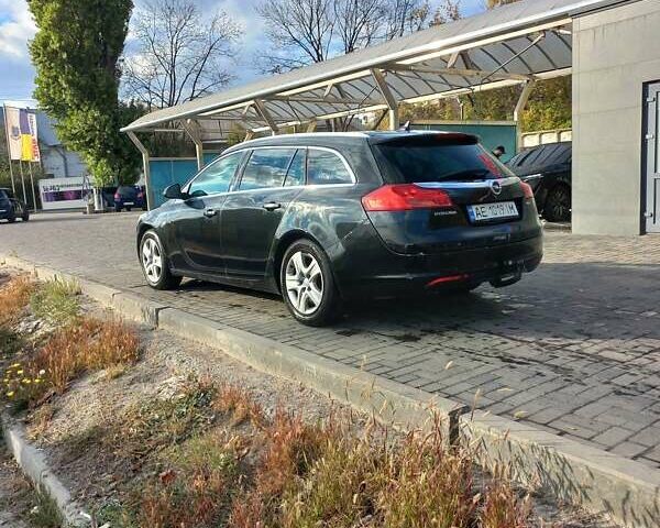 Черный Опель Инсигния, объемом двигателя 1.96 л и пробегом 372 тыс. км за 7200 $, фото 2 на Automoto.ua