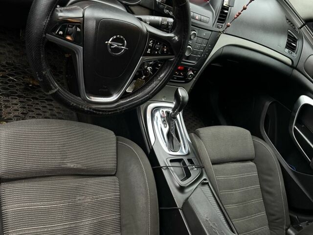 Чорний Опель Інсігнія, об'ємом двигуна 2 л та пробігом 500 тис. км за 3800 $, фото 4 на Automoto.ua