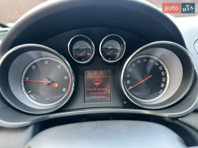 Черный Опель Инсигния, объемом двигателя 2 л и пробегом 194 тыс. км за 7500 $, фото 16 на Automoto.ua