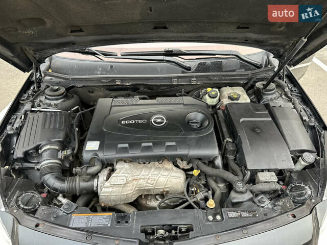 Черный Опель Инсигния, объемом двигателя 2 л и пробегом 194 тыс. км за 7500 $, фото 27 на Automoto.ua