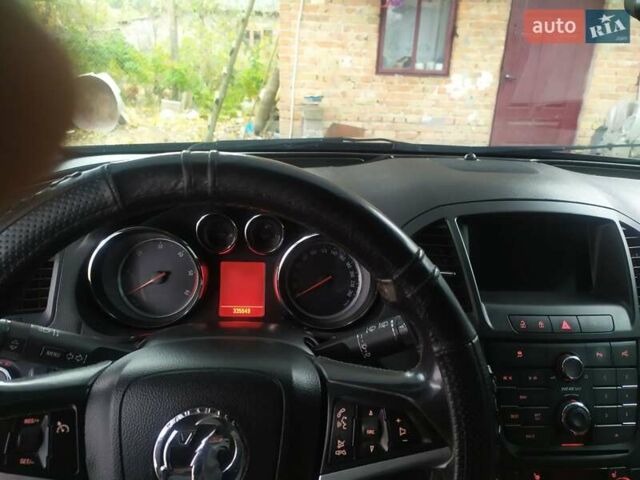 Опель Инсигния 2010 в Львове на Automoto.ua Черный Опель Инсигния, объемом двигателя 2 л и пробегом 350 тыс. км за 6500 $, фото 4 на Automoto.ua