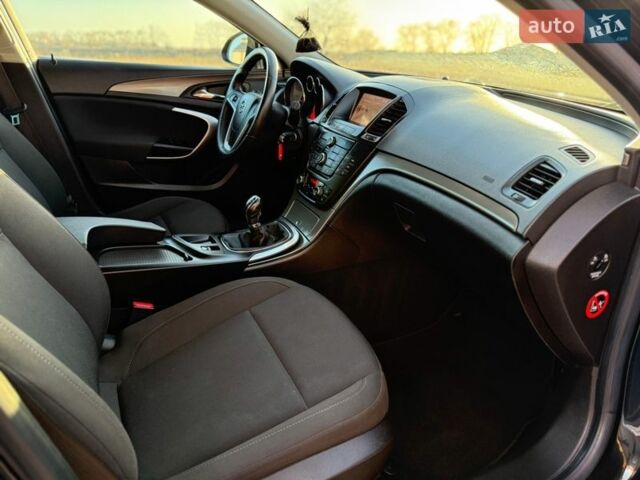 Черный Опель Инсигния, объемом двигателя 1.6 л и пробегом 206 тыс. км за 8000 $, фото 46 на Automoto.ua