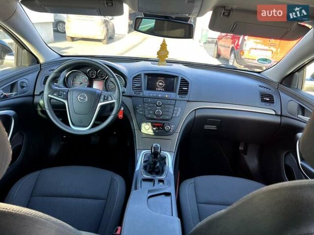 Черный Опель Инсигния, объемом двигателя 1.6 л и пробегом 200 тыс. км за 7999 $, фото 19 на Automoto.ua