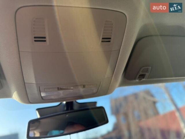 Черный Опель Инсигния, объемом двигателя 1.6 л и пробегом 206 тыс. км за 8000 $, фото 45 на Automoto.ua