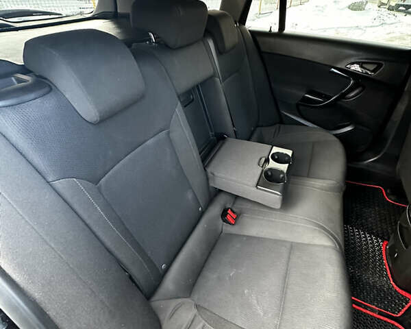 Чорний Опель Інсігнія, об'ємом двигуна 1.96 л та пробігом 220 тис. км за 6450 $, фото 19 на Automoto.ua