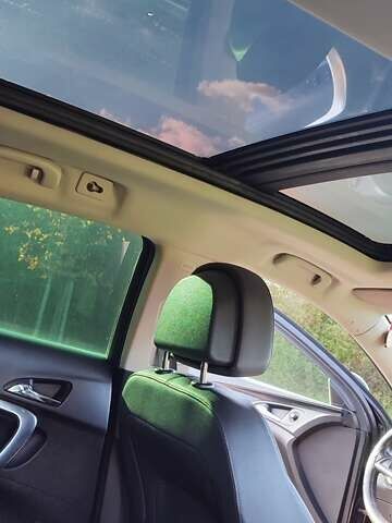 Чорний Опель Інсігнія, об'ємом двигуна 1.96 л та пробігом 267 тис. км за 7545 $, фото 12 на Automoto.ua