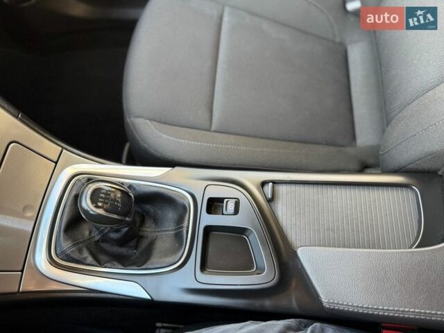 Черный Опель Инсигния, объемом двигателя 1.6 л и пробегом 206 тыс. км за 8000 $, фото 38 на Automoto.ua