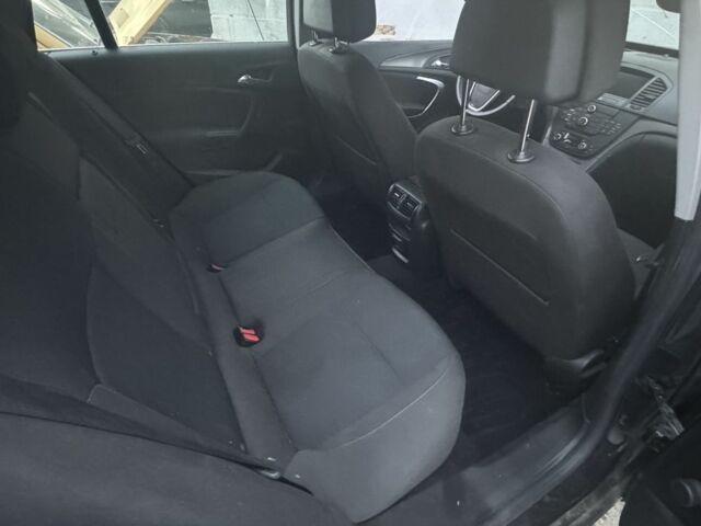 Опель Инсигния 2010 в Белой Церкве на Automoto.ua Черный Опель Инсигния, объемом двигателя 2 л и пробегом 300 тыс. км за 2000 $, фото 3 на Automoto.ua