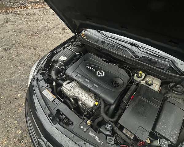 Чорний Опель Інсігнія, об'ємом двигуна 1.96 л та пробігом 288 тис. км за 6000 $, фото 16 на Automoto.ua