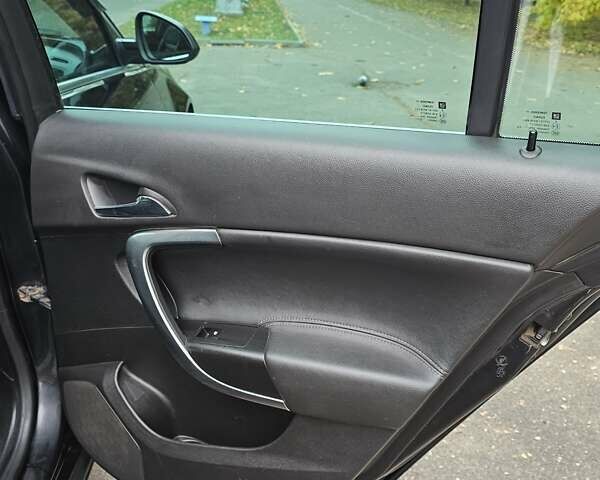 Опель Инсигния 2010 в Киеве на Automoto.ua Черный Опель Инсигния, объемом двигателя 1.96 л и пробегом 260 тыс. км за 5500 $, фото 17 на Automoto.ua