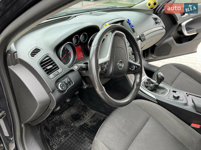 Черный Опель Инсигния, объемом двигателя 1.96 л и пробегом 230 тыс. км за 8500 $, фото 10 на Automoto.ua