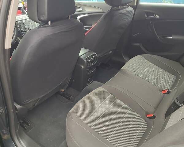 Черный Опель Инсигния, объемом двигателя 1.96 л и пробегом 222 тыс. км за 7600 $, фото 15 на Automoto.ua