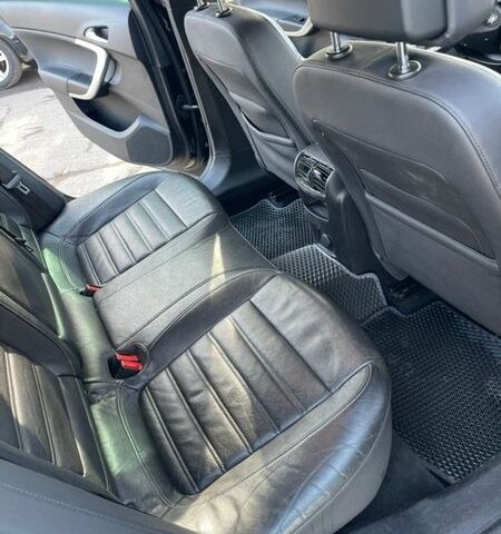 Чорний Опель Інсігнія, об'ємом двигуна 1.96 л та пробігом 250 тис. км за 6850 $, фото 10 на Automoto.ua