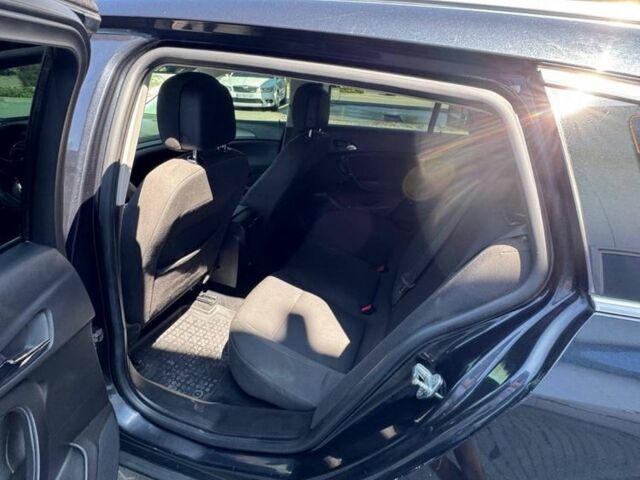 Чорний Опель Інсігнія, об'ємом двигуна 2 л та пробігом 320 тис. км за 6900 $, фото 6 на Automoto.ua