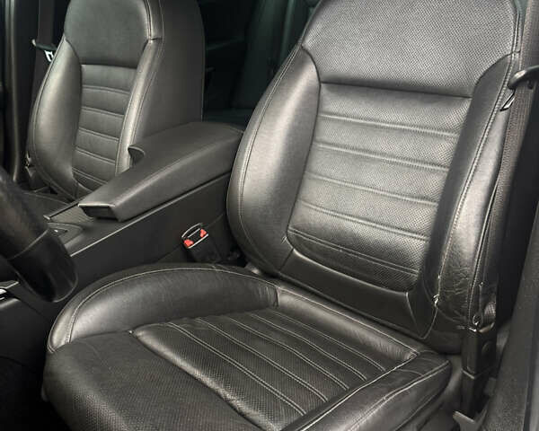 Черный Опель Инсигния, объемом двигателя 1.96 л и пробегом 300 тыс. км за 10400 $, фото 42 на Automoto.ua