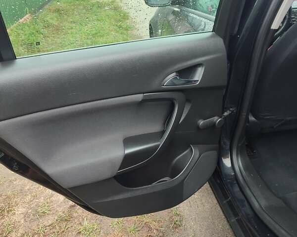 Черный Опель Инсигния, объемом двигателя 1.96 л и пробегом 222 тыс. км за 7600 $, фото 16 на Automoto.ua