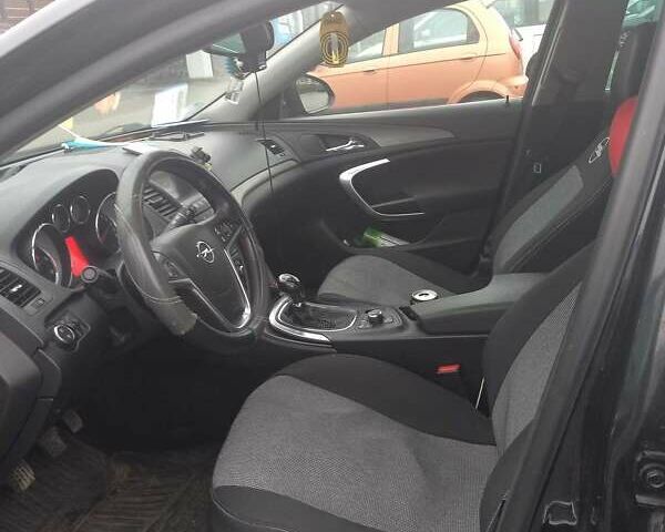 Чорний Опель Інсігнія, об'ємом двигуна 2 л та пробігом 189 тис. км за 7535 $, фото 5 на Automoto.ua