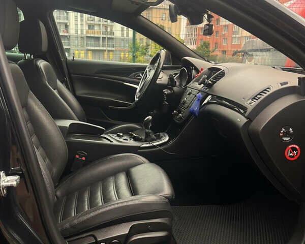 Черный Опель Инсигния, объемом двигателя 1.96 л и пробегом 300 тыс. км за 10400 $, фото 28 на Automoto.ua