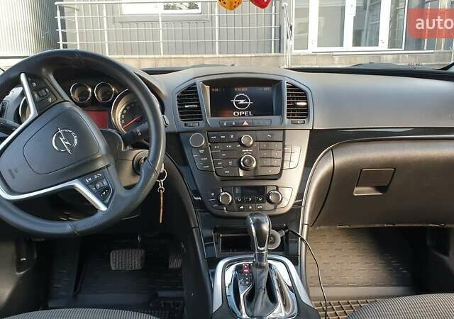 Черный Опель Инсигния, объемом двигателя 1.96 л и пробегом 315 тыс. км за 9000 $, фото 8 на Automoto.ua